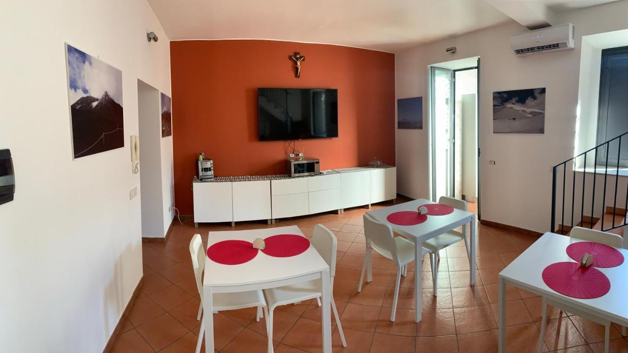Rooms Teatro Greco Катанія Екстер'єр фото